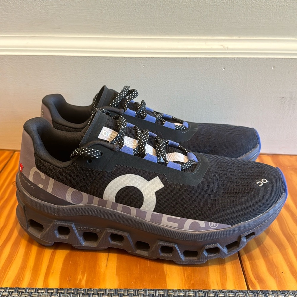 On Running Cloudmonster W8 - like new!